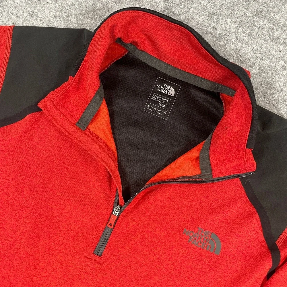 The North Face FlashDry-XD Mens Performance Quarter-Zip Pullover M Red